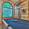 Отель Eclectic Cabin w/ Hot Tub: 1 Mi to Ober Gatlinburg, фото 12