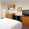Отель WoodSpring Suites San Antonio North Live Oak I-35, фото 25