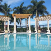 Отель Luxury 3 Bed Condo at Popular Esplanade Overlooking Smokehouse Bay, фото 1