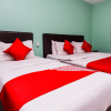Отель OYO 499 Comfort Hotel Sentul, фото 8