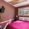 Отель Chestnut Lodge - Four Bedroom Cabin with Hot Tub, фото 3