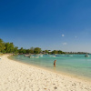 Отель Plage Bleue Beachfront Apartments, фото 17
