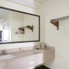Отель Econo Lodge, фото 9