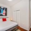 Отель Escape to a 2BD Apartment in the Heart of the City, фото 3