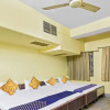 Отель SPOT ON 62734 Hotel Sarfaraz Palace, фото 12