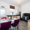 Отель Captivating 2-bed House in Blackburn, фото 14