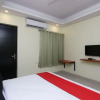 Отель OYO 20032 SilverKey Medanta, фото 6
