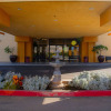 Отель Ramada Plaza by Wyndham Garden Grove/Anaheim South, фото 17