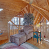 Отель Clear Blue Morning - Three Bedroom Cabin, фото 13