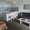 Отель Emerald Sands Holiday Apartments, фото 3