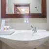 Отель OYO 1090 Hotel Anging Mammiri Makassar, фото 10