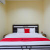 Отель RedDoorz @ Jalan Bali Cilacap, фото 16
