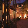 Отель Le Doyenne - Chambres d'Hotes в Ле Мане
