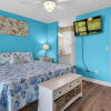 Отель Cozy 2-bedroom Getaway With Resort Amenities & Dog-friendly!, фото 11