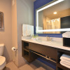 Отель Holiday Inn Express & Suites Oklahoma City Mid - Arpt Area, an IHG Hotel, фото 9