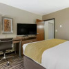 Отель Comfort Inn & Suites Market - Airport, фото 25