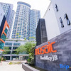 Отель MidValley MegaMall View Southkey Mosaic 2BR 2FREE By Natol, фото 1