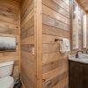 Отель Hawkeye Ridge 3 Bedroom Cabin by Redawning, фото 11