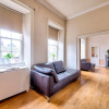 Отель Cosy 2Br Top Floor Apt At Worlds End, фото 7