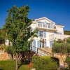 Отель Amazing Home in Cres With Wifi, Heated Swimming Pool and 6 Bedrooms, фото 44