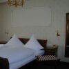 Отель Hotel-Restaurant-Cafe Schloß Ysenburg May KG в Флорштадт