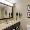 Отель Comfort Inn & Suites, фото 22