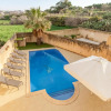 Отель Centre Island Gozitan Farmhouse & Pool, фото 21