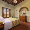 Отель Villa Fratta, sleeps 14 villa with private pool, AC and Wi-Fi close to Cortona-Villa Fratta, фото 31