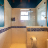 Отель Holt Balcones Guesthouse - King Bed Room, фото 15