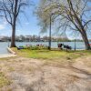 Отель Waterfront Studio w/ Fire Pit on Lake Dunlap!, фото 14