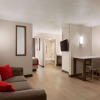 Отель Ramada by Wyndham Suites Orlando Airport, фото 5