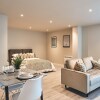 Отель Seven Living Bracknell - Luxurious Chic Studio Apartments, фото 8