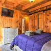 Отель Rustic Cabin w/ Screened Deck: 8 Mi to Dollywood, фото 1