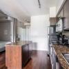 Отель Modern Bright 1Br+Den Unit Downtown, фото 33