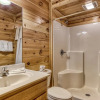 Отель Arrowhead Lodge - New Listing! 4 Bedroom Cabin by Redawning, фото 5