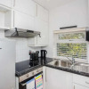 Отель Bright and Spacious 1 Bedroom in West Hampstead, фото 1