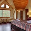 Отель Elk View Lodge в Уэст-Ферни