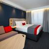 Отель Holiday Inn Express London Luton Airport, an IHG Hotel, фото 10