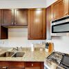 Отель 2BR Hot Tub Condo in Newpark by RedAwning, фото 5