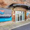 Отель Travelodge Caterham Whyteleafe в Уителифе