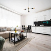 Отель Modern 1bdr Apartment Near City Center, фото 16