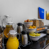 Отель Comfort Inn & Suites near Tinley Park Amphitheater, фото 10