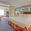 Отель Fairfield Inn & Suites Raleigh Crabtree Valley, фото 7