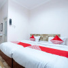Отель OYO 2285 Art Guest House Syariah, фото 25