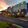 Отель Holiday Inn Express & Suites Charlotte NE - University Area, an IHG Hotel, фото 1
