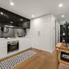 Отель StayCentral - Hawthorn East - Study, 2 Car spaces, фото 12