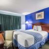 Отель Econo Lodge Inn & Suites Airport, фото 13