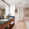 Отель K B M Resorts- HKK-334 Extra-large 2Bd, private lanai, dual master suites, remodeled, фото 2