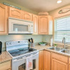 Отель Bright Galveston Home: Walk to Sea Isle Beach!, фото 7