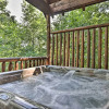 Отель 'sky Harbor' Sevierville Cabin w/ Hot Tub & Deck!, фото 15